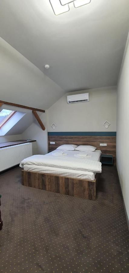Hotel Casa Achim Baia Mare Exteriér fotografie